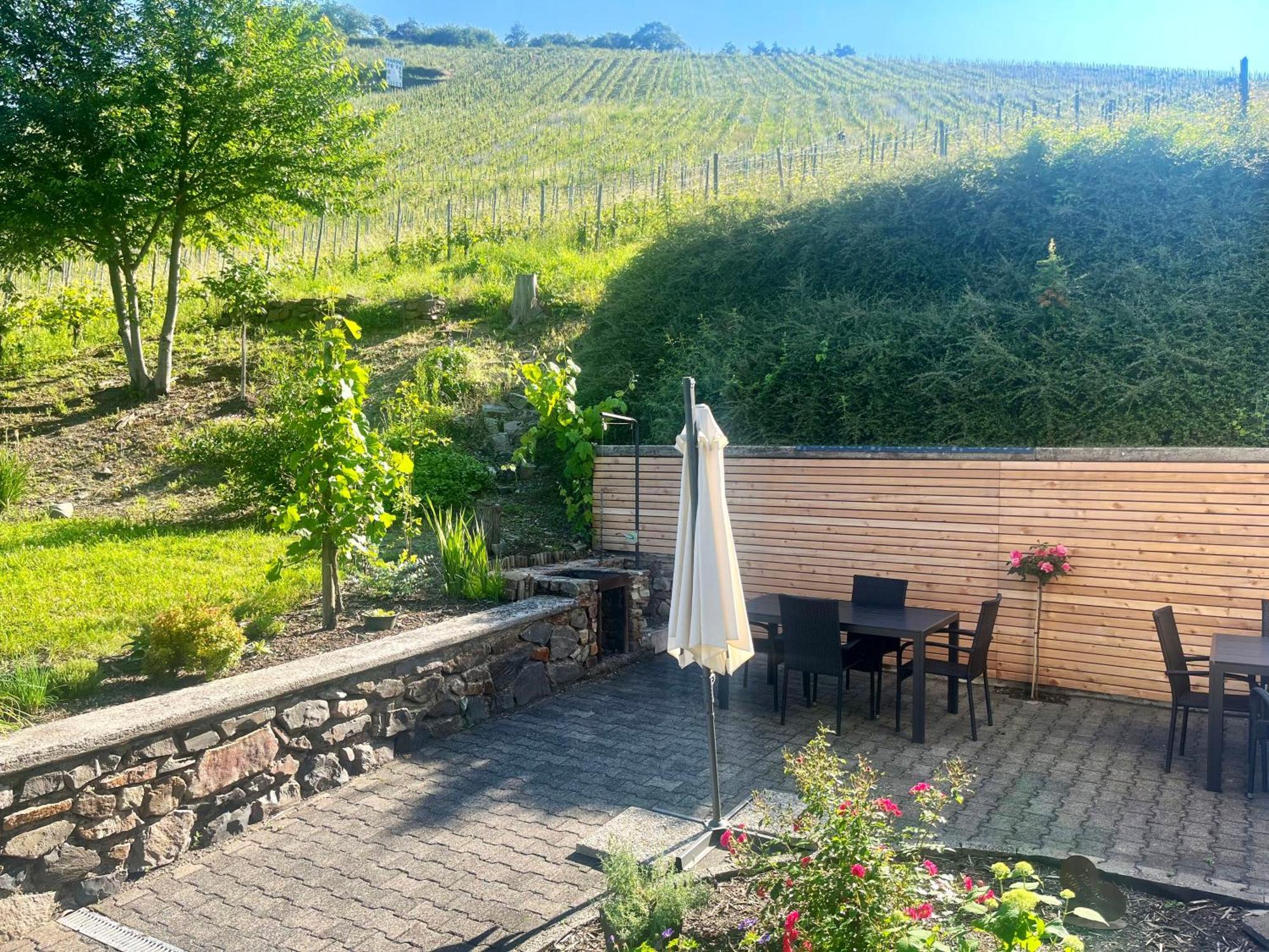 Ferienwohnung 1595 Im Weingut Botzet Maring-Noviand Exterior photo